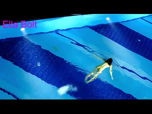 ❤️ මට නැරඹීම නැවැත්විය නොහැක, තරුණ රන්වන්තිය ELLA BOLT නිවාඩු නිකේතනයේ තටාකයේ නිරුවතින් පිහිනීමට හසු විය ☑ අසභ්‍ය වීඩියෝව අසභ්‍ය si.f150pulse.top
